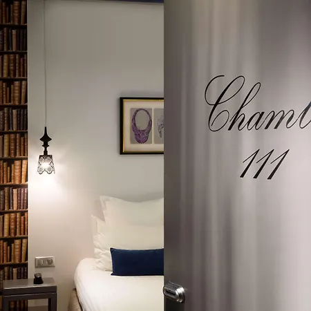 Mademoiselle Hotel Paris