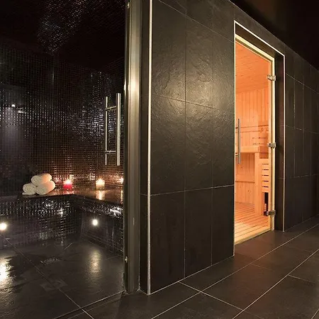 Hotel Mademoiselle 4*