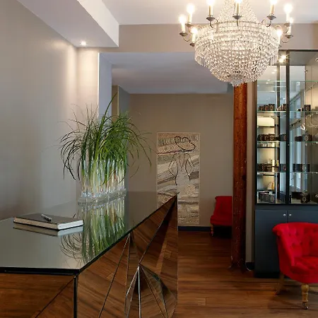 Mademoiselle Hotel 4*
