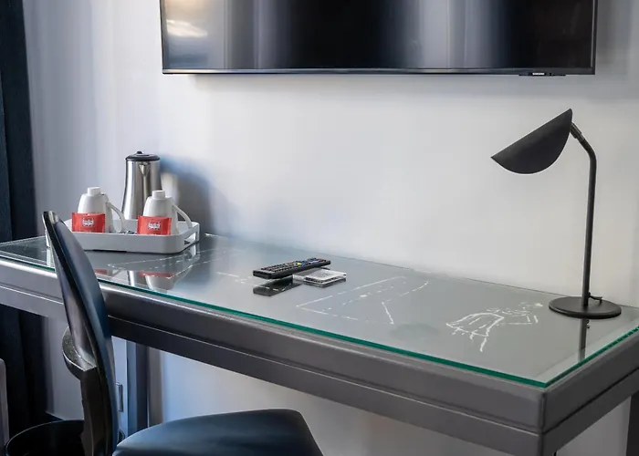 Mademoiselle Hotel Paris