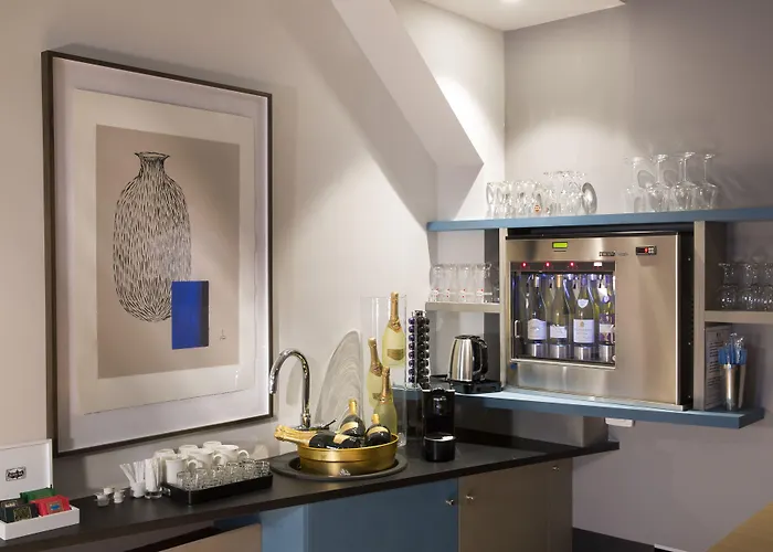 Mademoiselle Hotel Paris