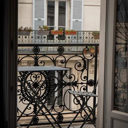 Mademoiselle 4* Париж